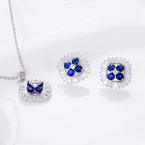 K-Style Five-Flower & Four-Leaf Necklace & Earrings Set — Simple Elegant Everyday Jewelry