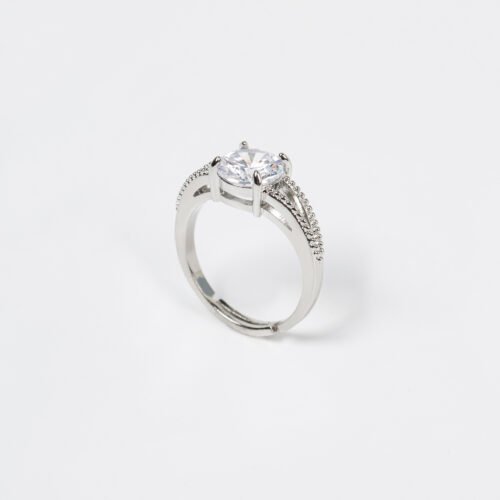 European & American Classic Four‑Claw Zircon Ring — Elegant Luxe Open‑Style Women