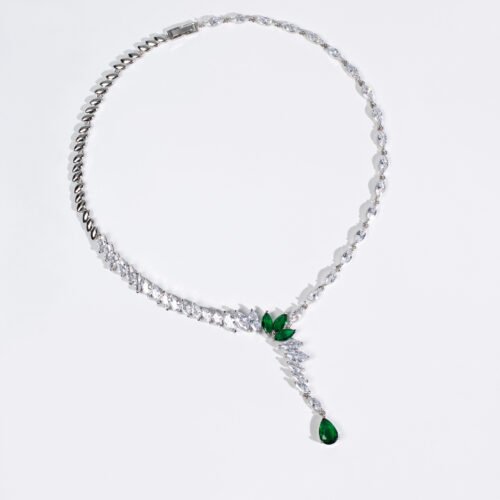 Elegant Water Drop Zircon Necklace for Women — 2025 Trending Light-Luxury Clavicle Chain