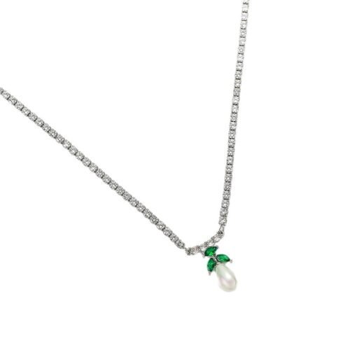 Accessible Luxury Clavicle Chain Necklace — Niche Design Pendant for Women