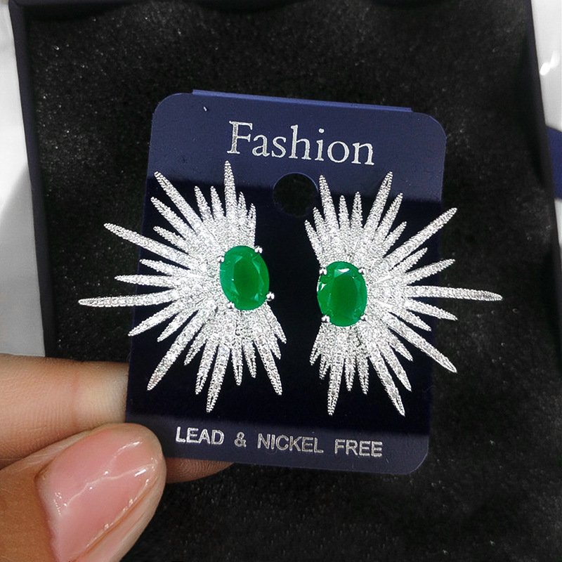 13101536126_1653624125