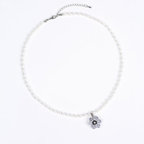 French‑Style Camellia Pearl Necklace for Women – Simple & Elegant Clavicle Chain Jewelry